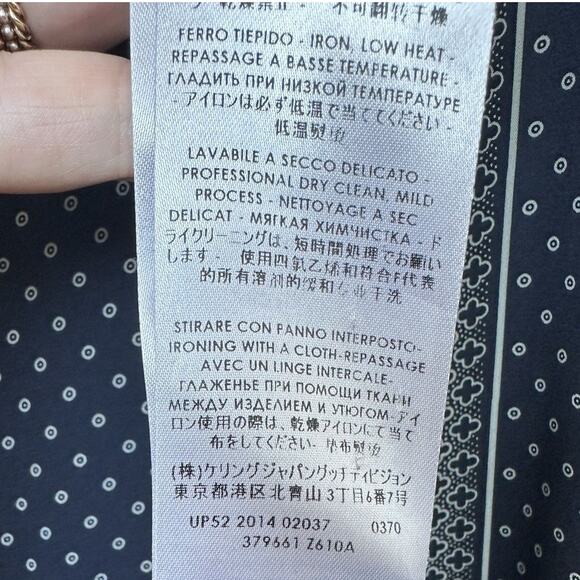 Gucci Silk Shirt Blue w/ Tile design size IT 50 Slim fit Button front - Picture 7 of 11